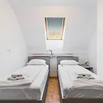 Rombon Klavdij With Free Onsite Parking Apartment