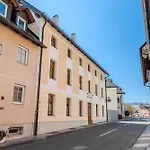 Rombon Klavdij With Free Onsite Parking *