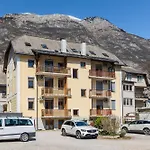 公寓 Rombon Klavdij With Free Onsite Parking 博维茨