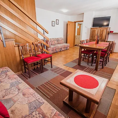 Apartament Rombon Klavdij With Free Onsite Parking