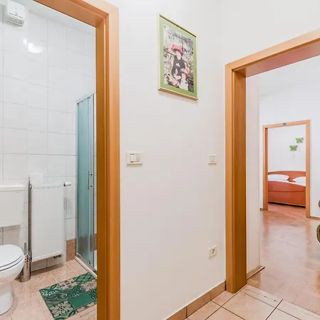 Rombon Klavdij With Free Onsite Parking 博维茨