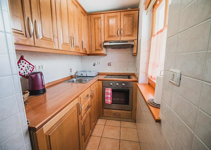 Rombon Klavdij With Free Onsite Parking